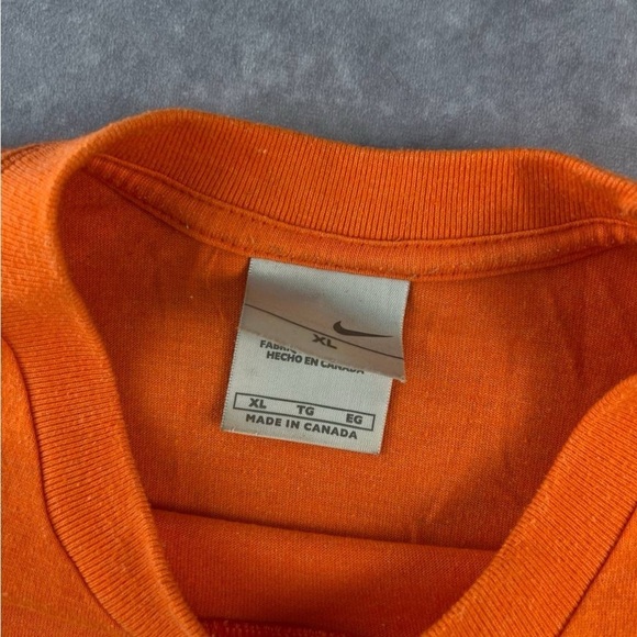 Vintage Nike T-Shirt
X-Large Y2K - Picture 3 of 3